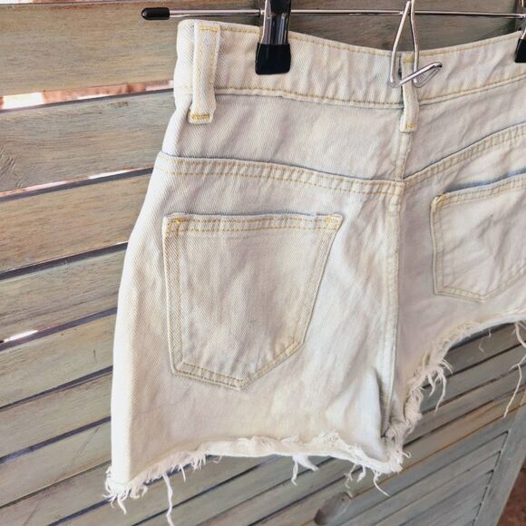 Pretty Little Thing high rise denim short - size 2 - Picture 6 of 7